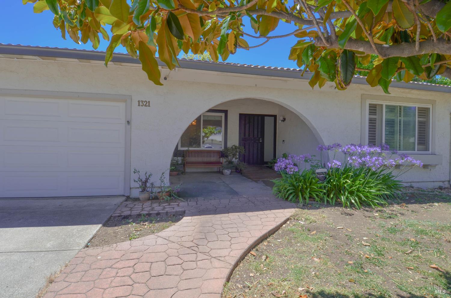 1321 Astoria Drive — photo