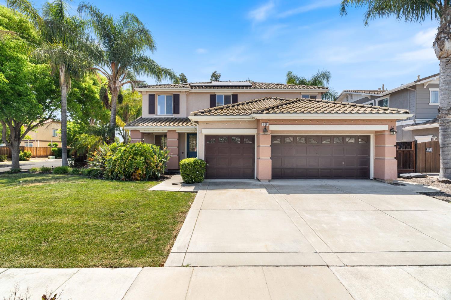 600 Coconut Court — photo