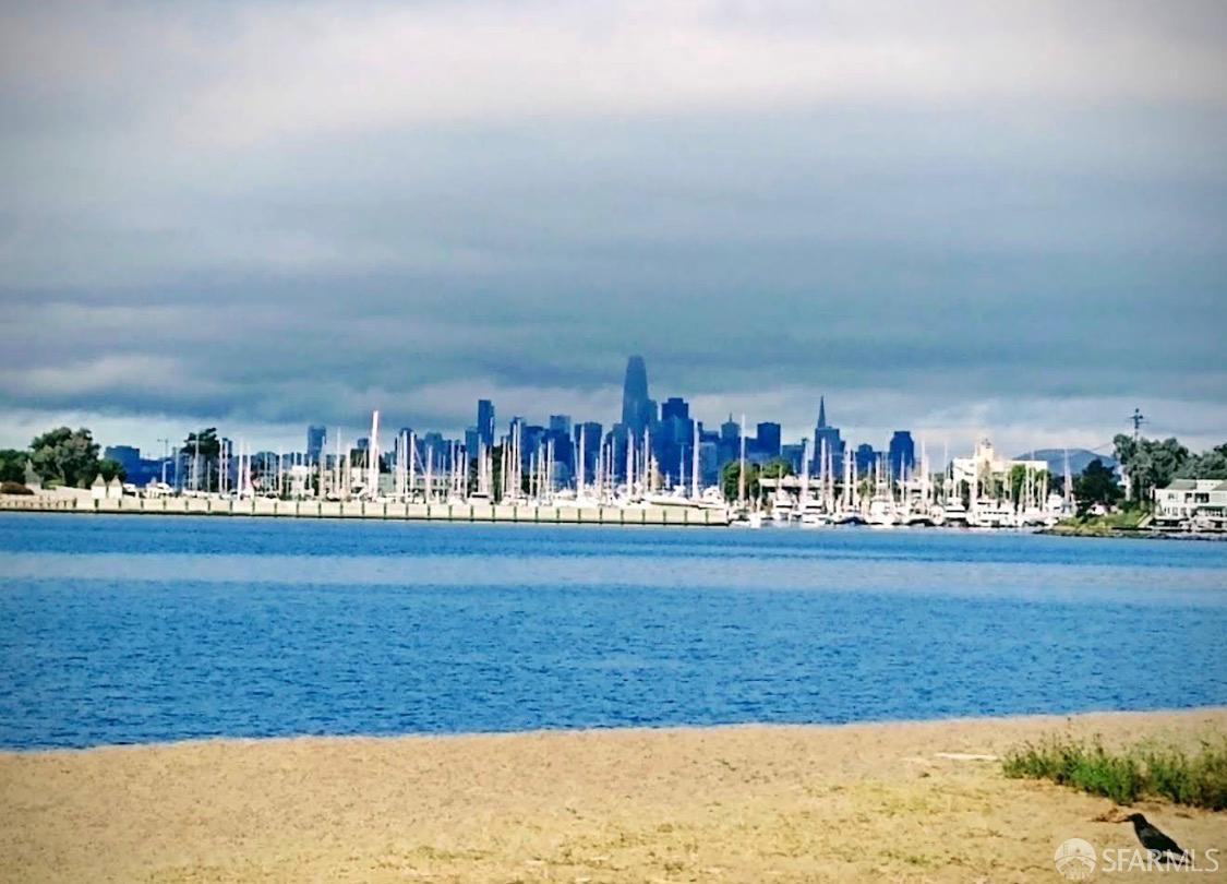 965 Shorepoint Court 211 — photo
