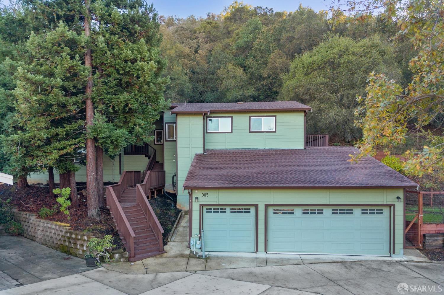 305 Lindsey Drive — photo