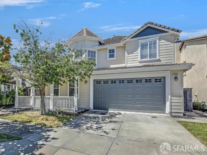 1009 Victoria Park — photo