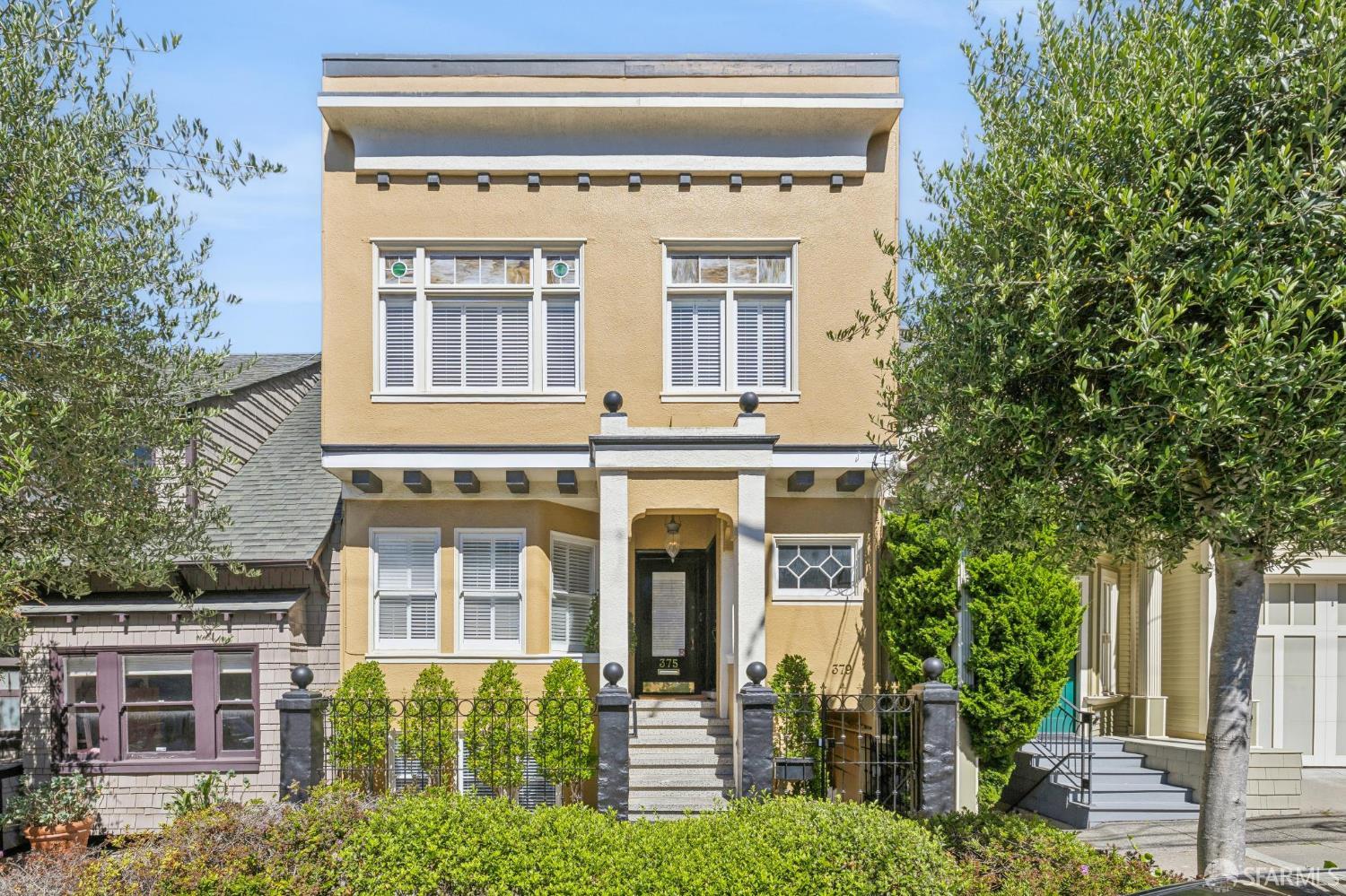 379 Douglass Street — photo