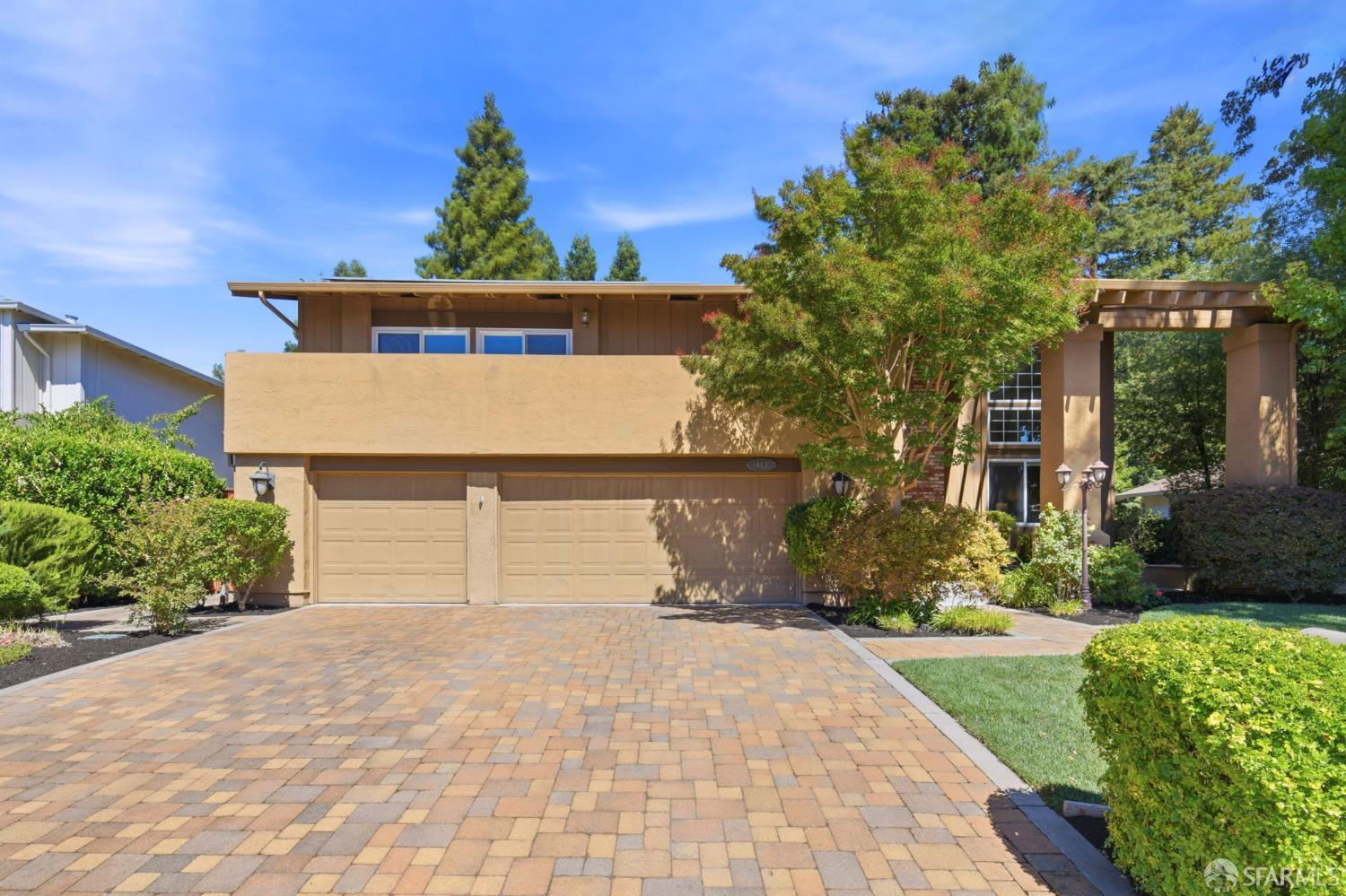 403 San Roberto Place — photo