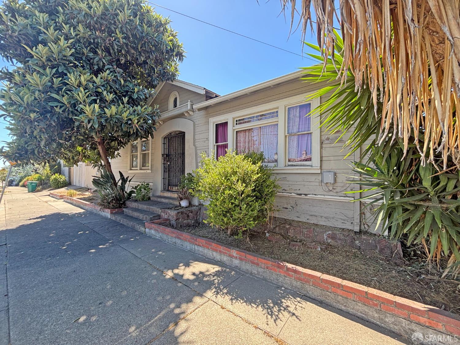 1555 Mitchell Street — photo