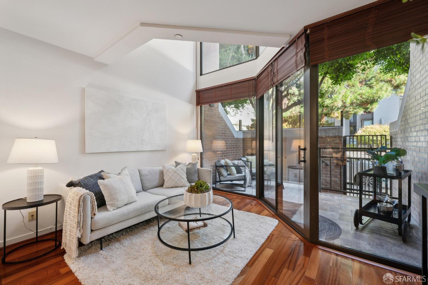 101 Lombard Street 23W — photo