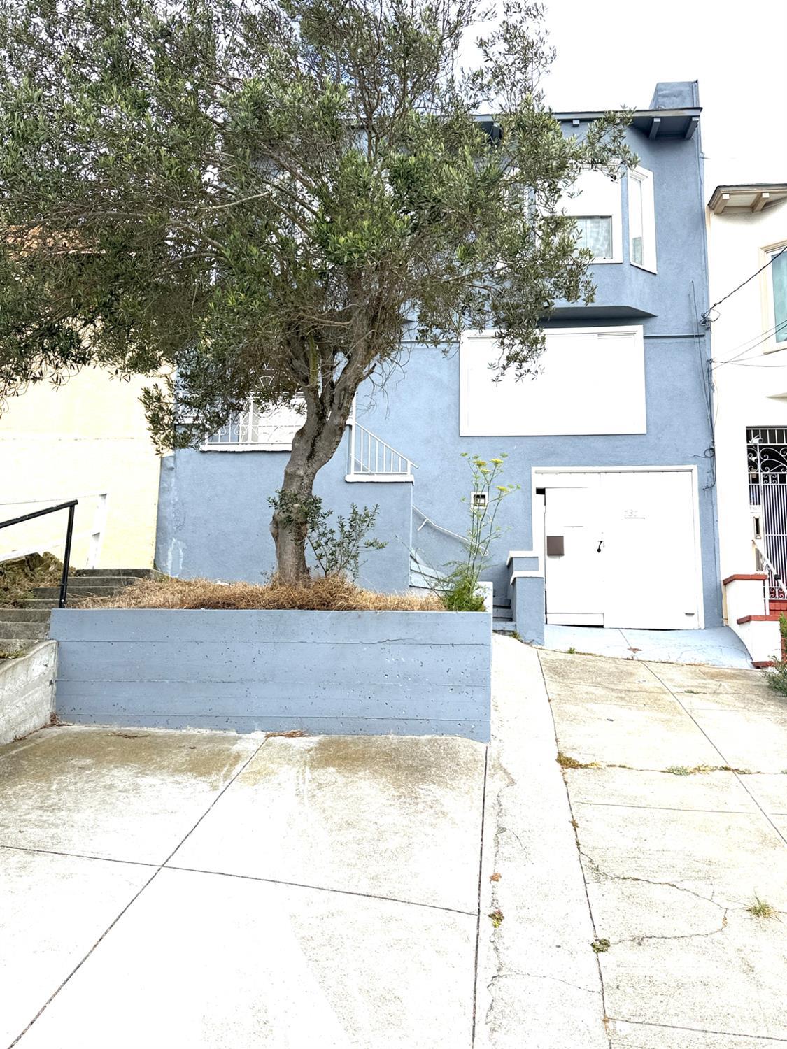 737 London Street — photo