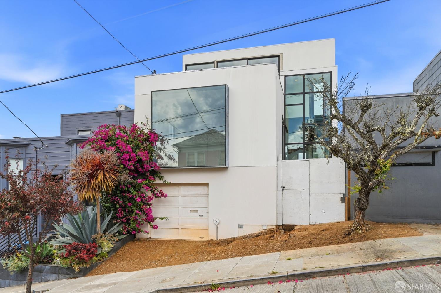 75 Bronte Street — photo