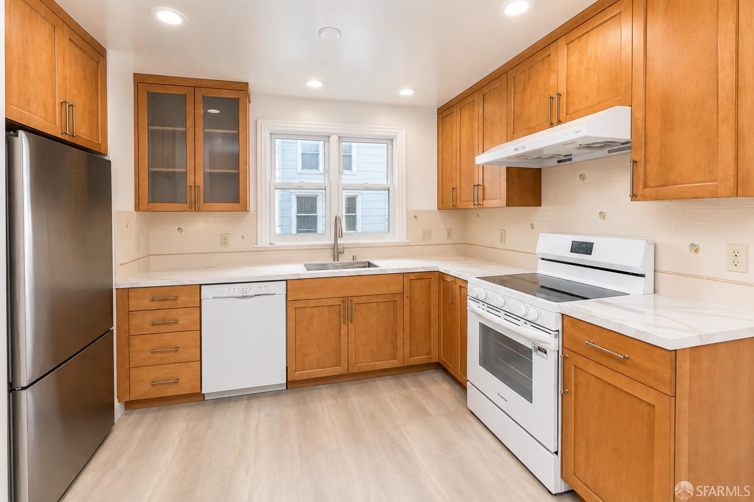 1918 Filbert Street 101 — photo