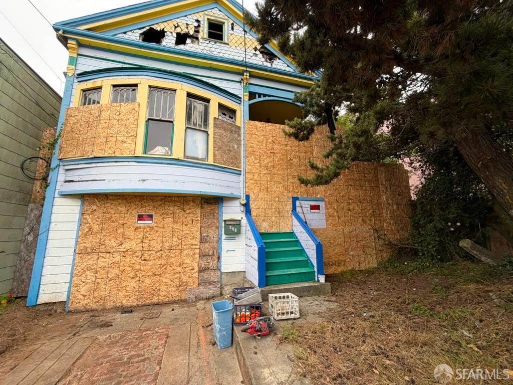 266 Farallones Street — photo