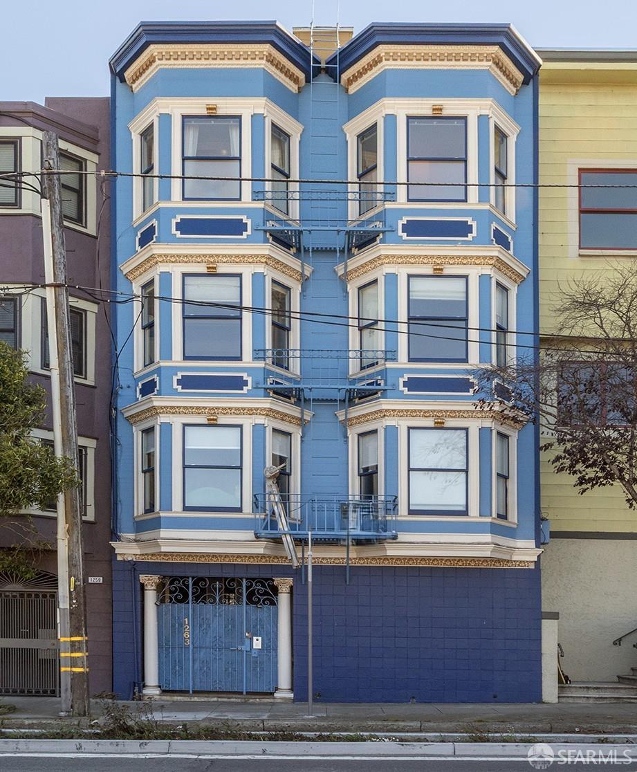 1263 Oak Street #5 — photo