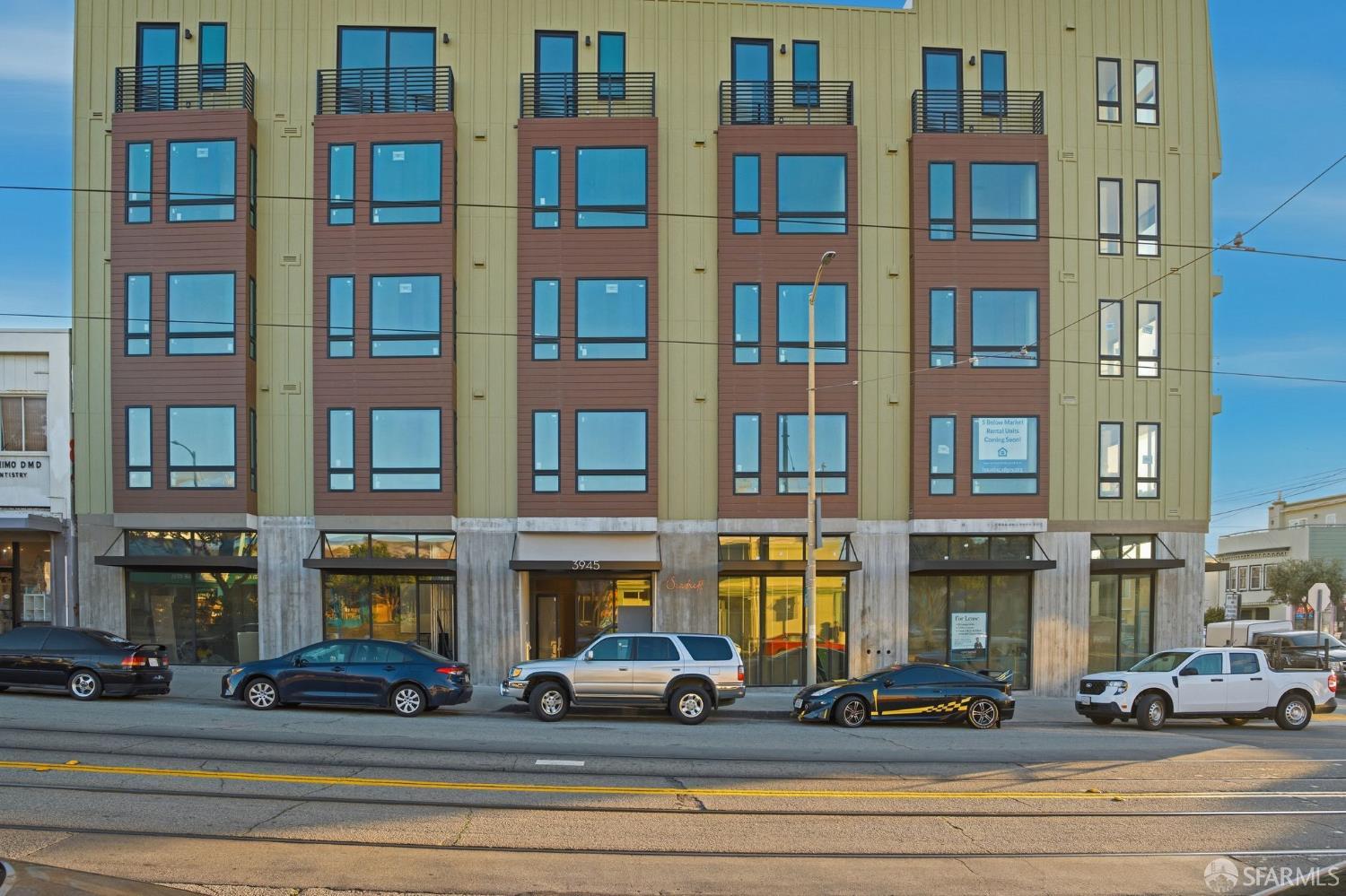 3945 Judah Street #401 — photo