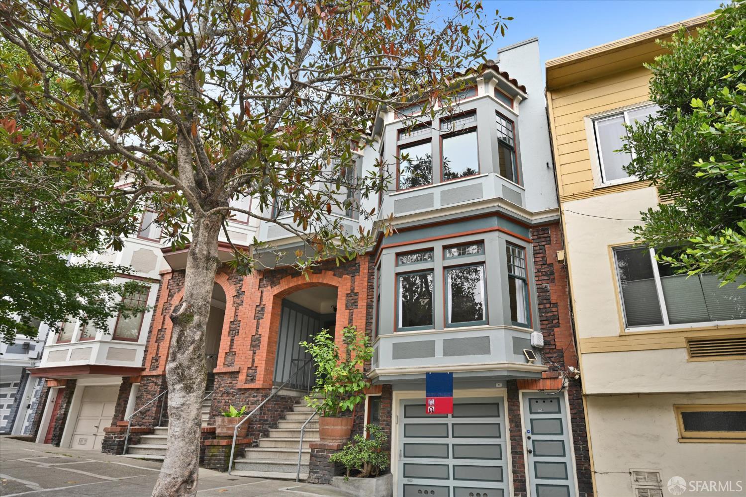1211 2nd Avenue — photo