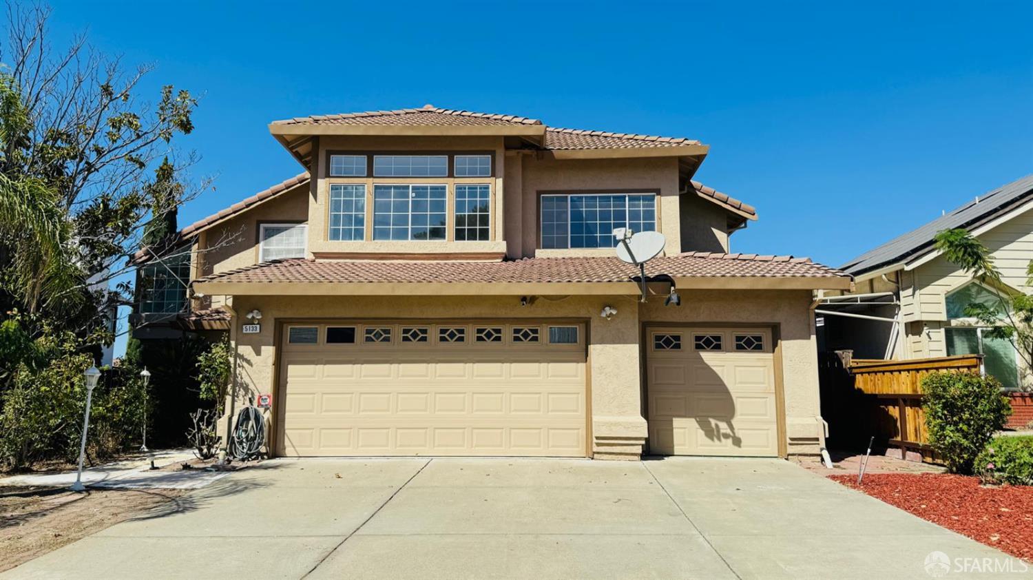 5133 Carriage Way — photo