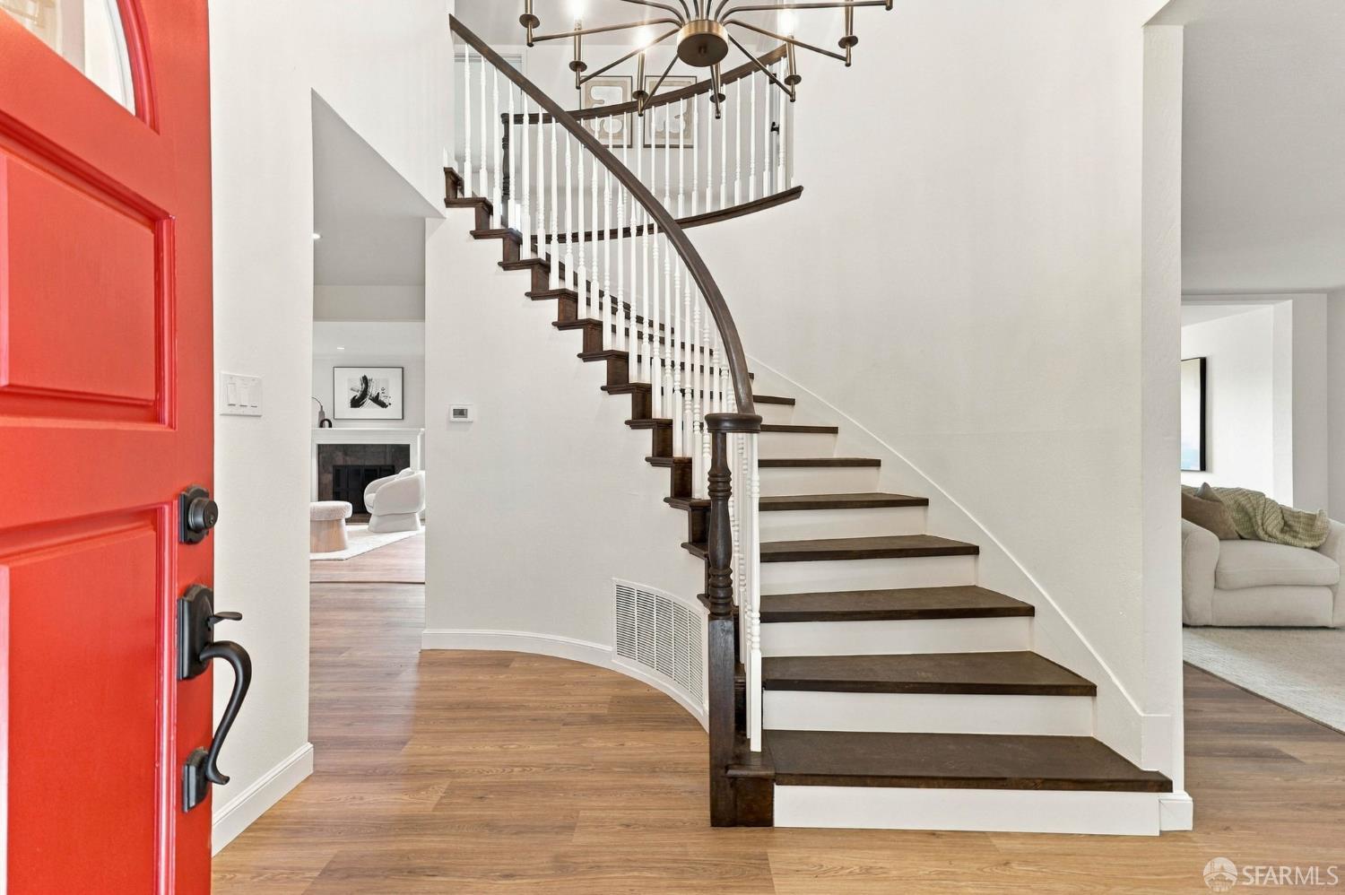 1711 Parkwood Drive — photo