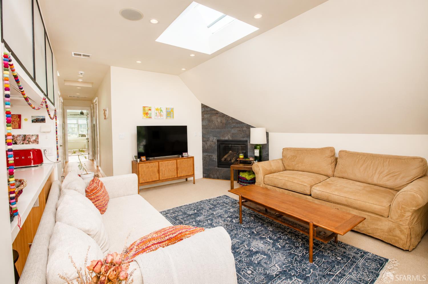 972 Dolores Street #C — photo