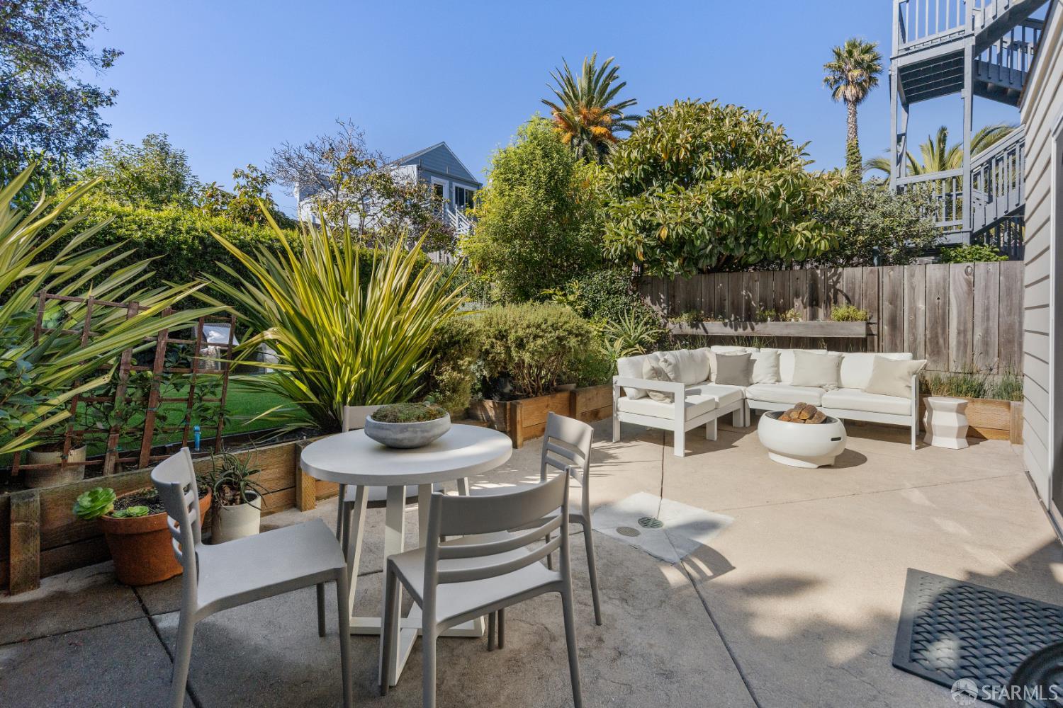 2560 Bryant Street, San Francisco, CA 94110 | Realty.com