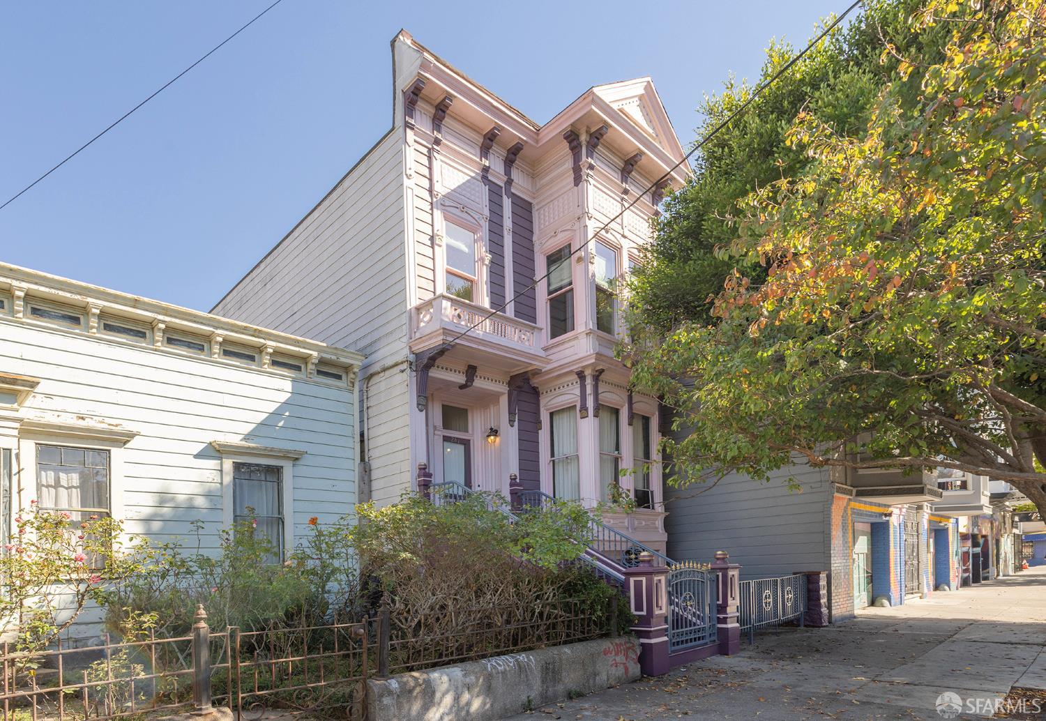 279 Bartlett Street — photo