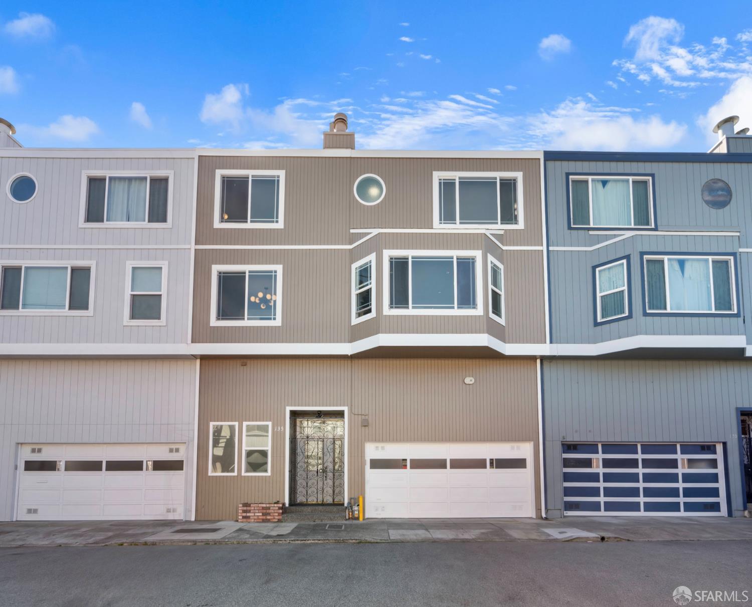135 Karen Court — photo