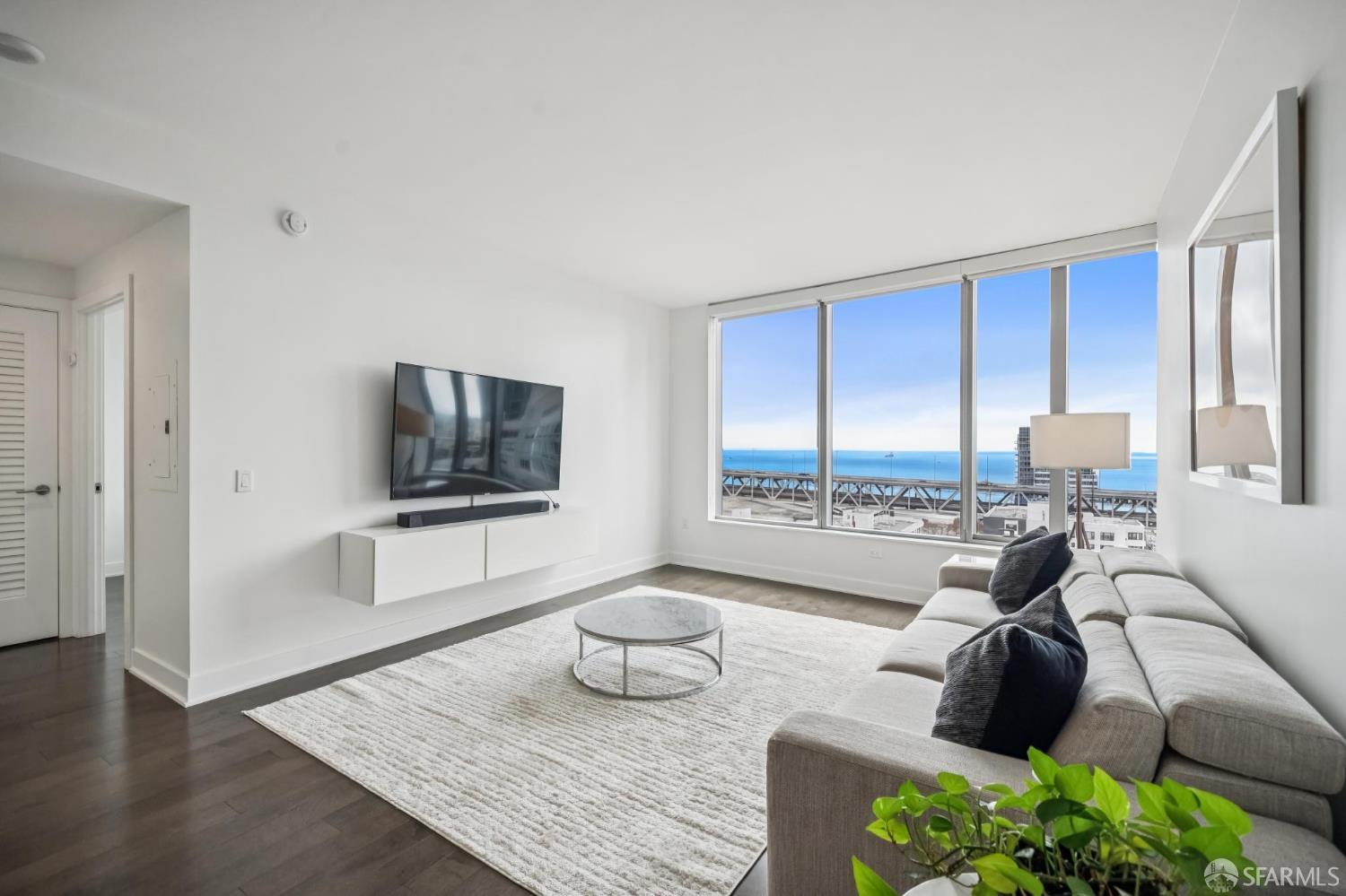 201 Folsom Street #21F — photo