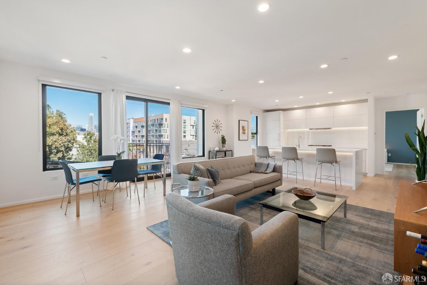 310 Carolina Street #207 — photo