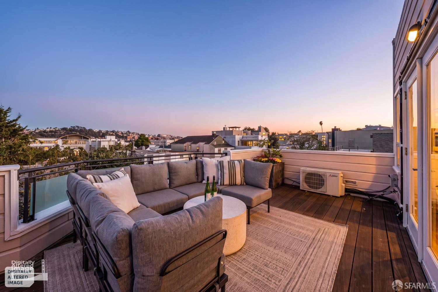 843 South Van Ness Avenue #8 — photo