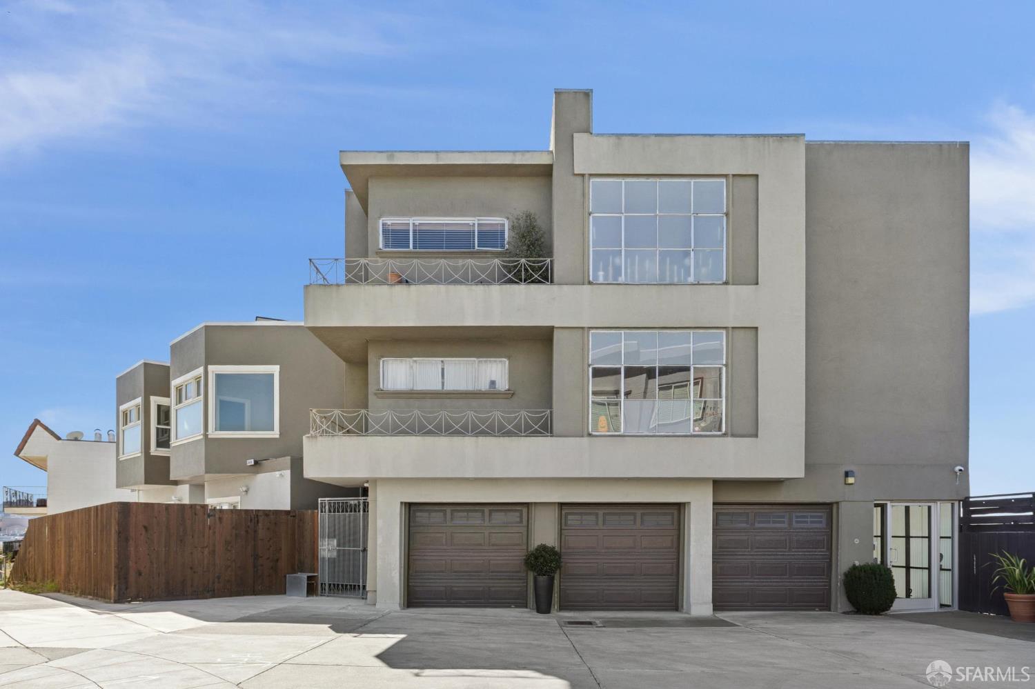 2 Lupine Avenue #a — photo