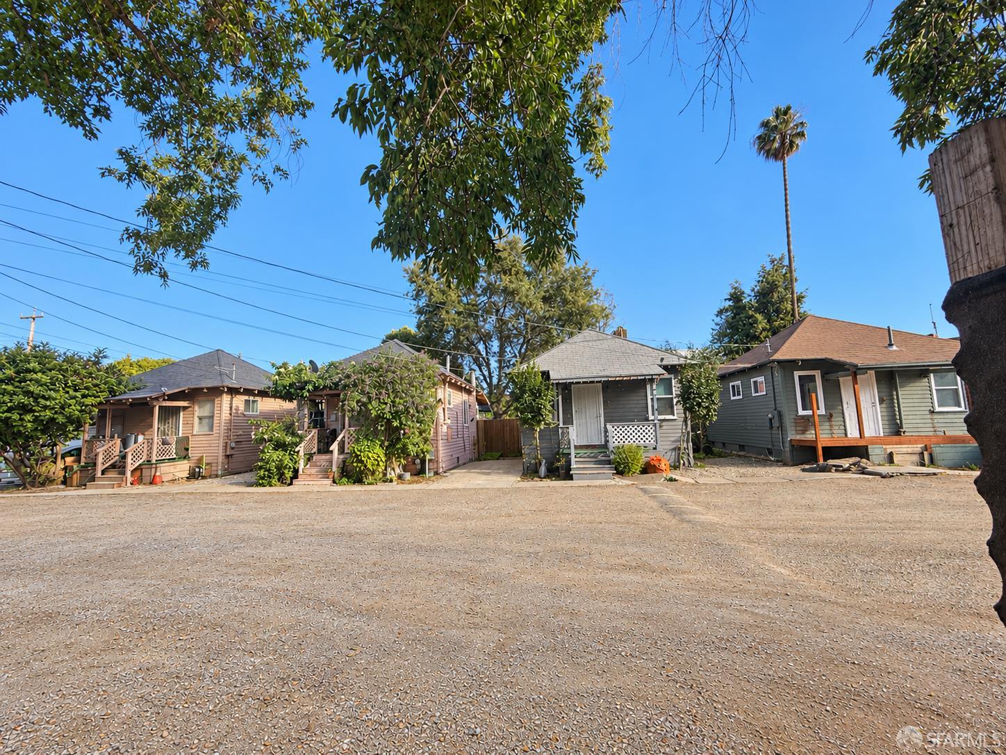 16005 Mateo Street — photo