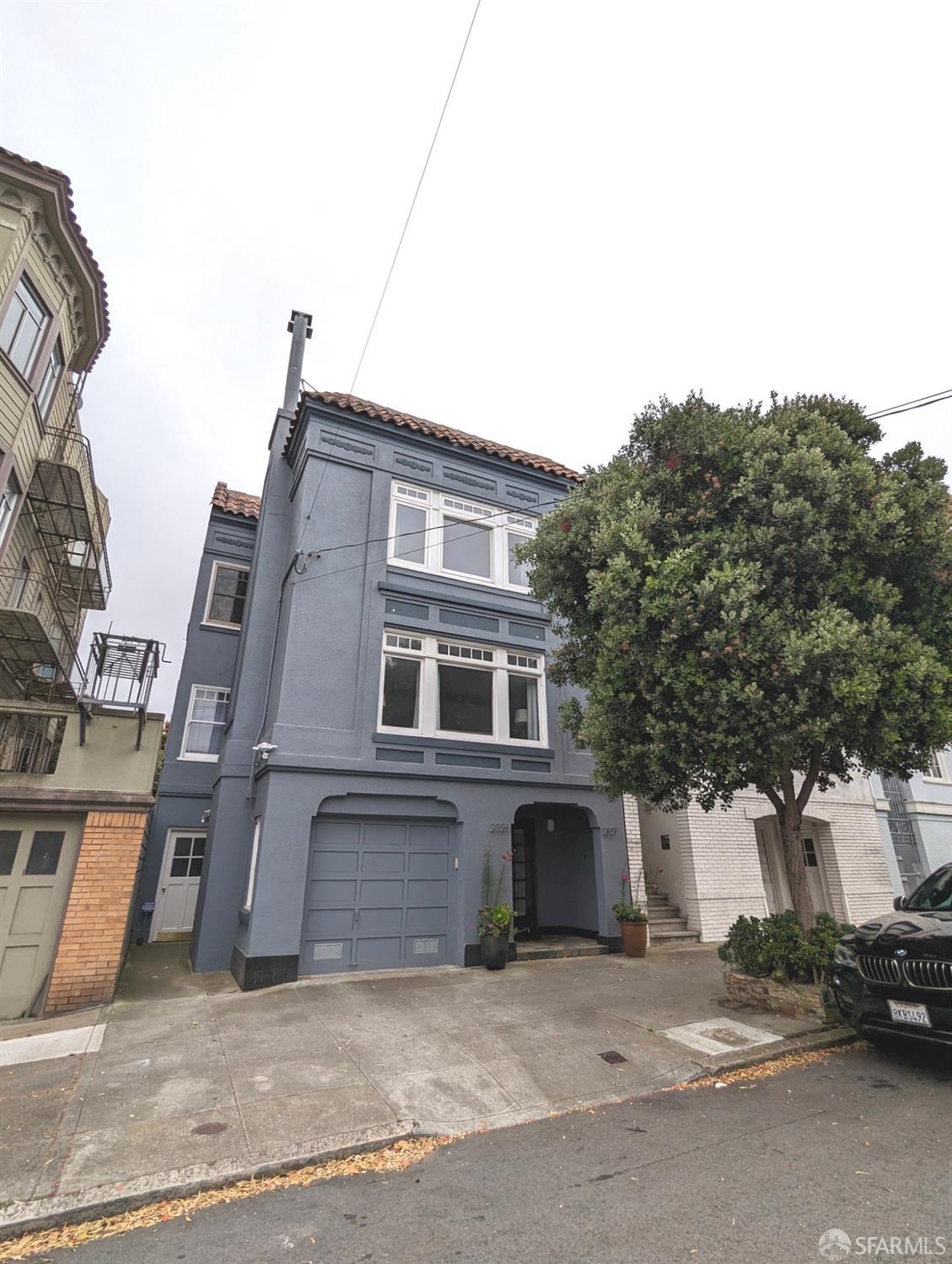 2325 Anza Street — photo