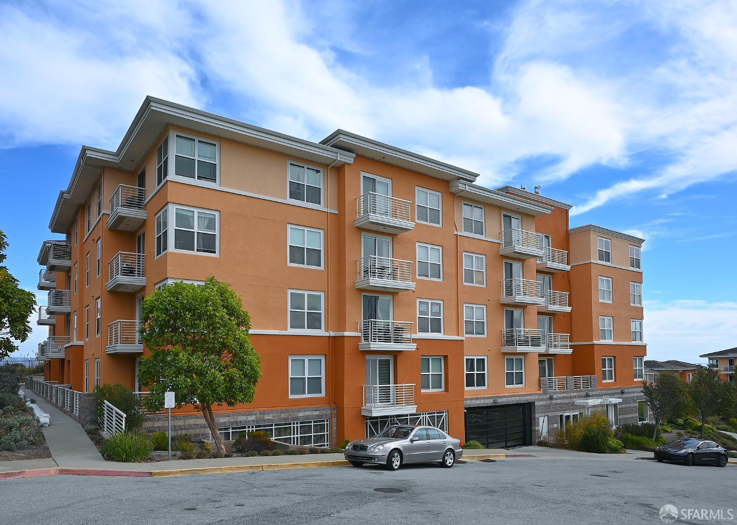501 Crescent Way #5106 — photo