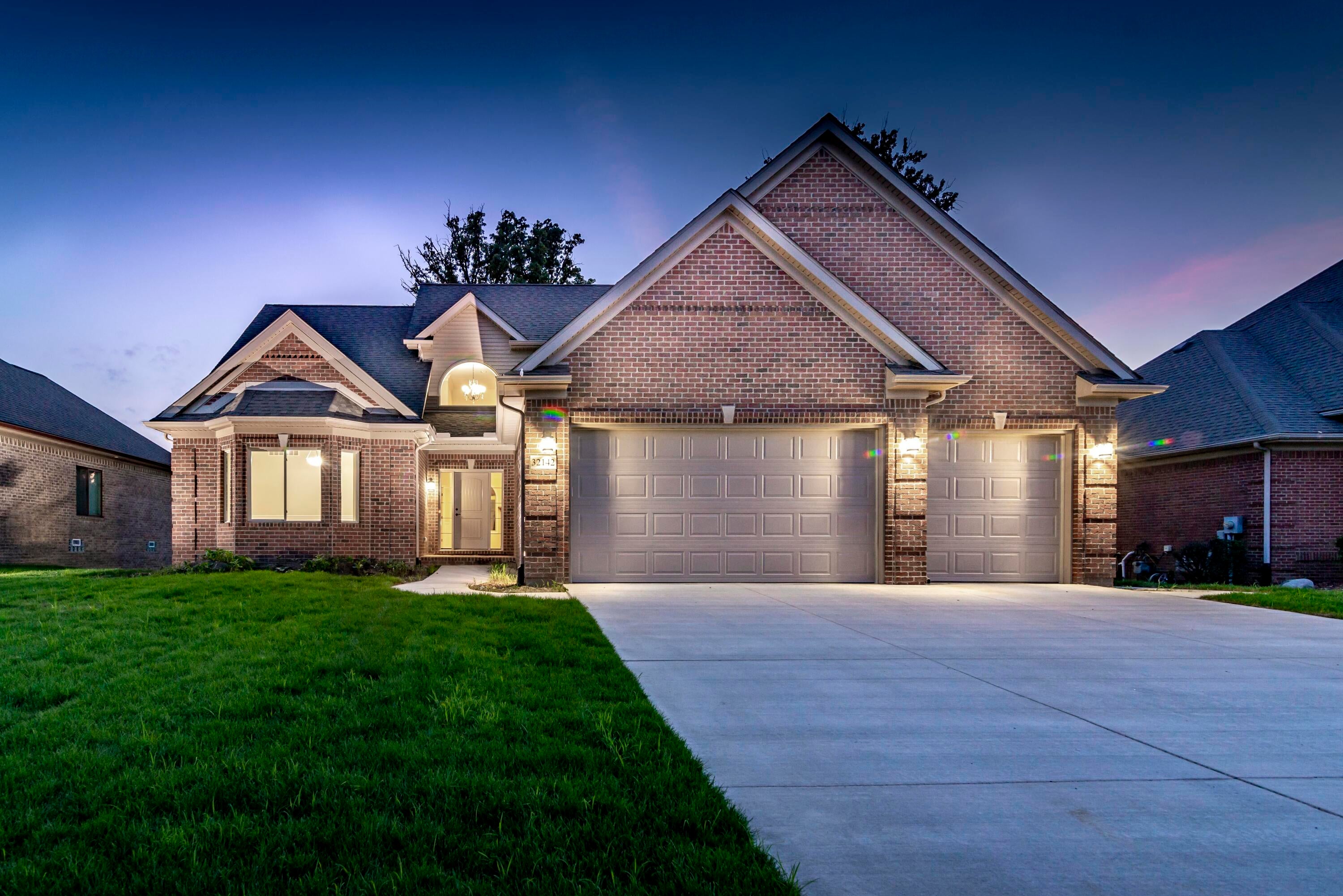 8118 Hunters Ridge Drive — photo