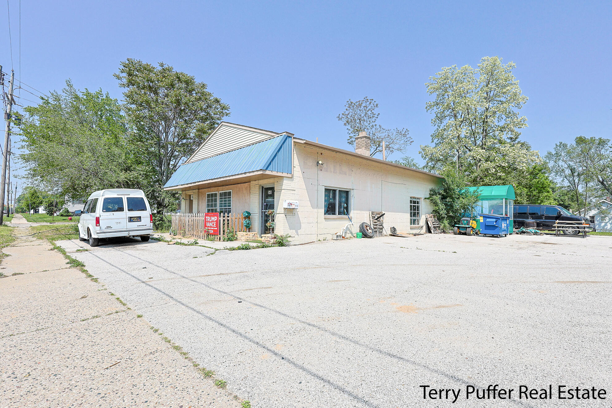 548 S Getty Street — photo