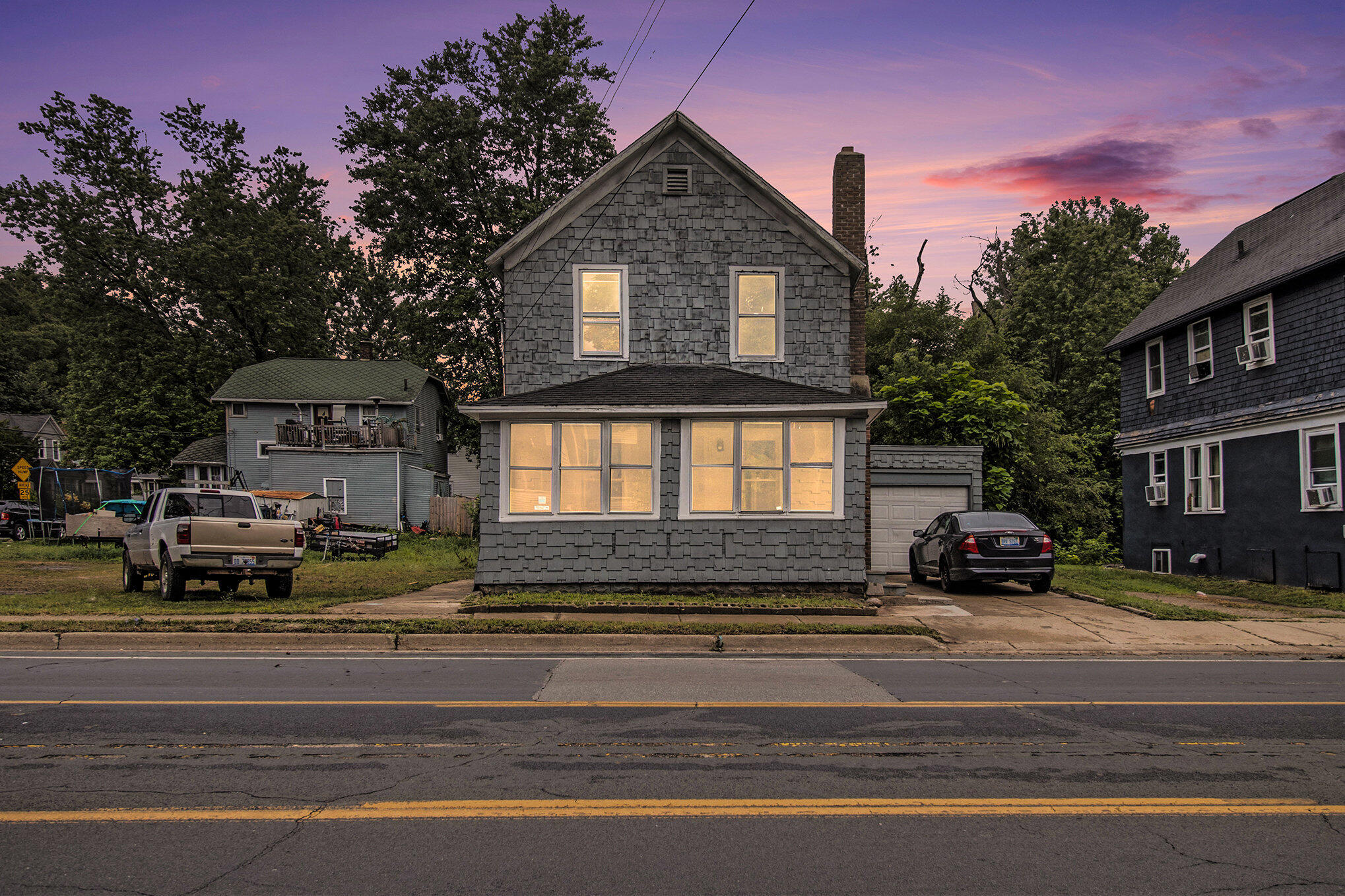 1850 S Burdick Street — photo