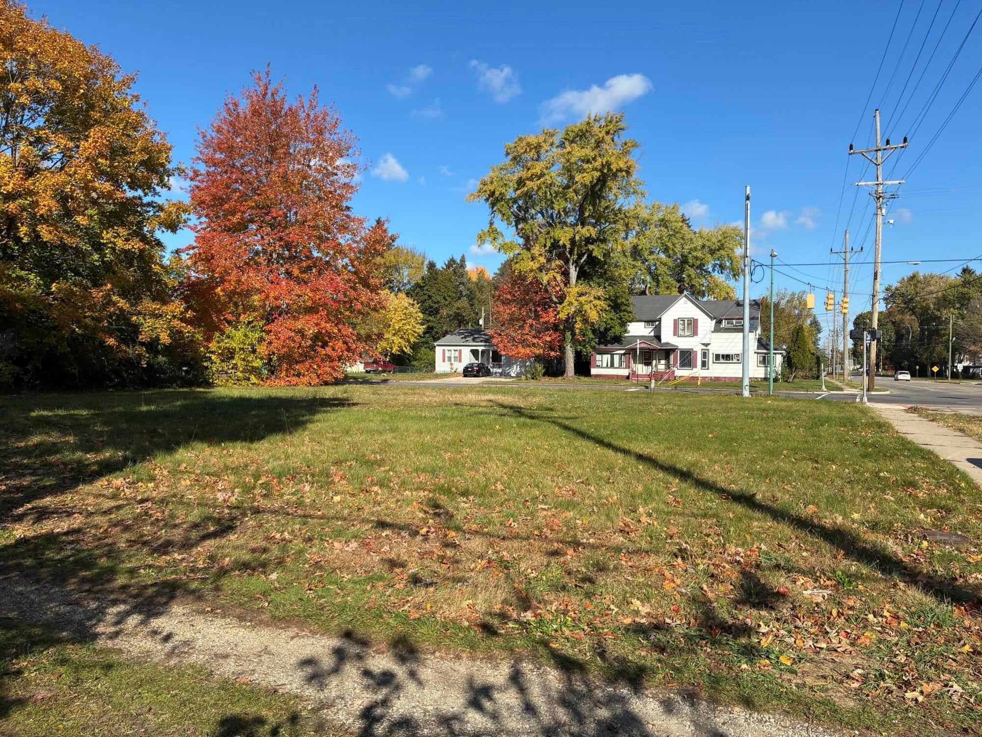 1648 Oak Street — photo