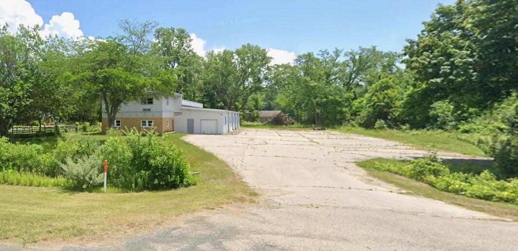 9383 Blue Star Highway — photo