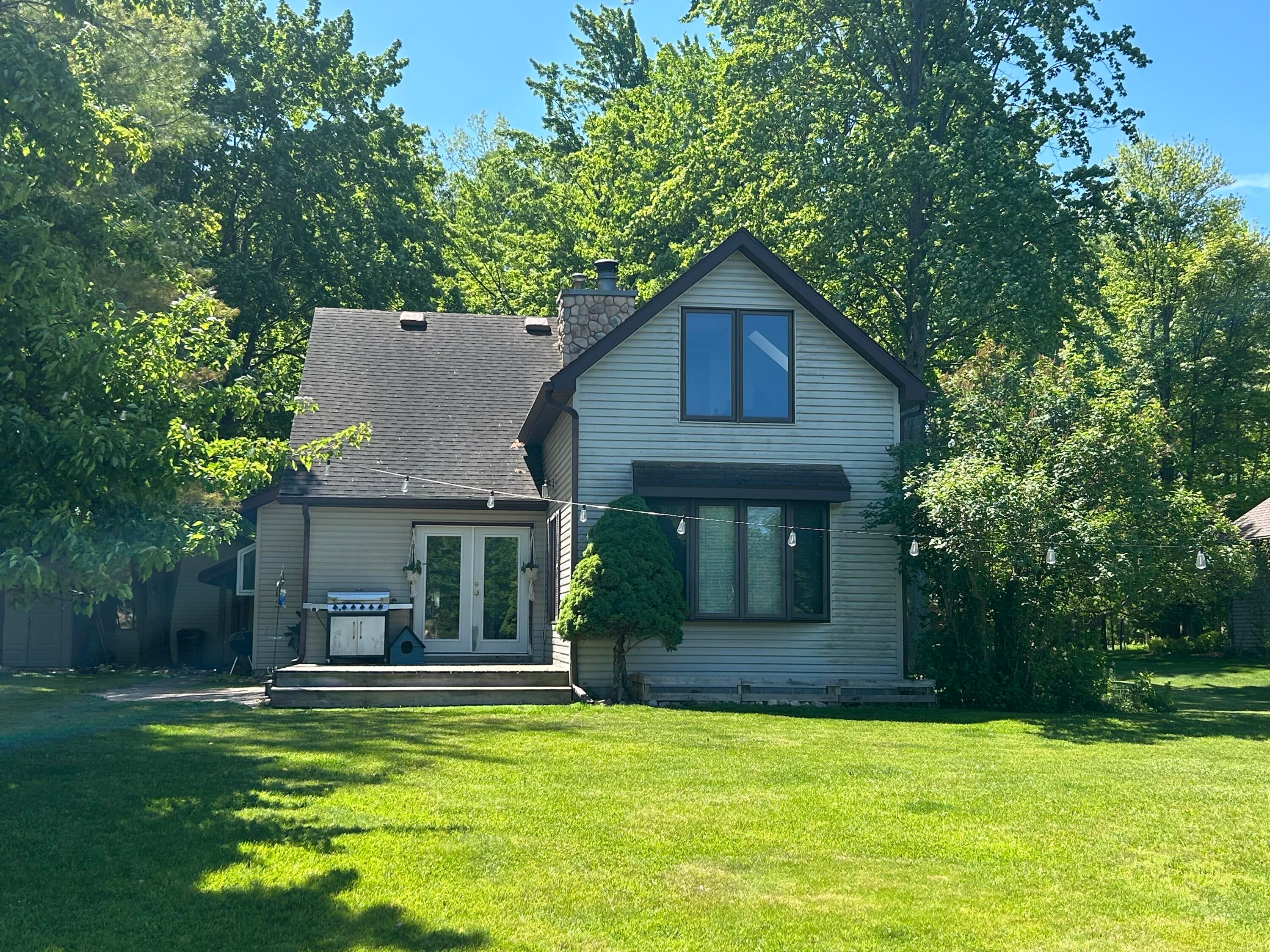 9158 Elmwood Court — photo