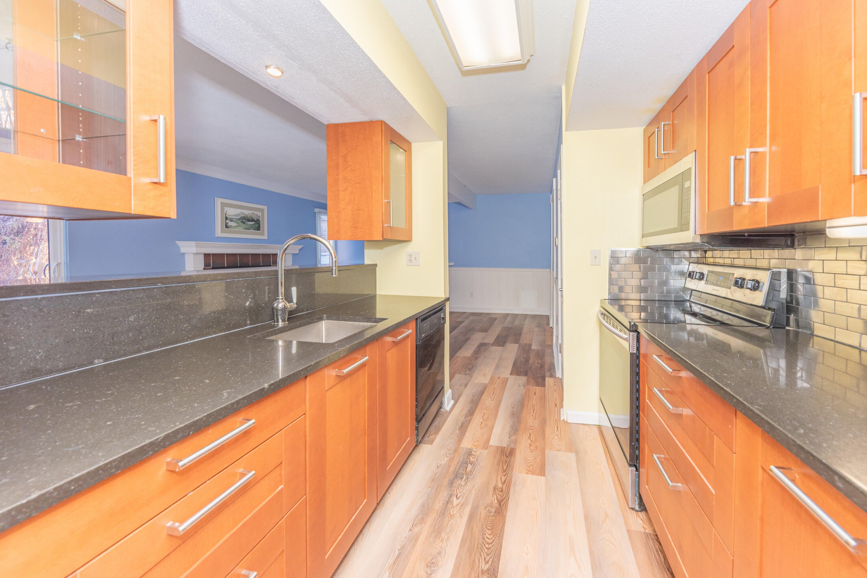 2407 Packard, 43E Street — photo