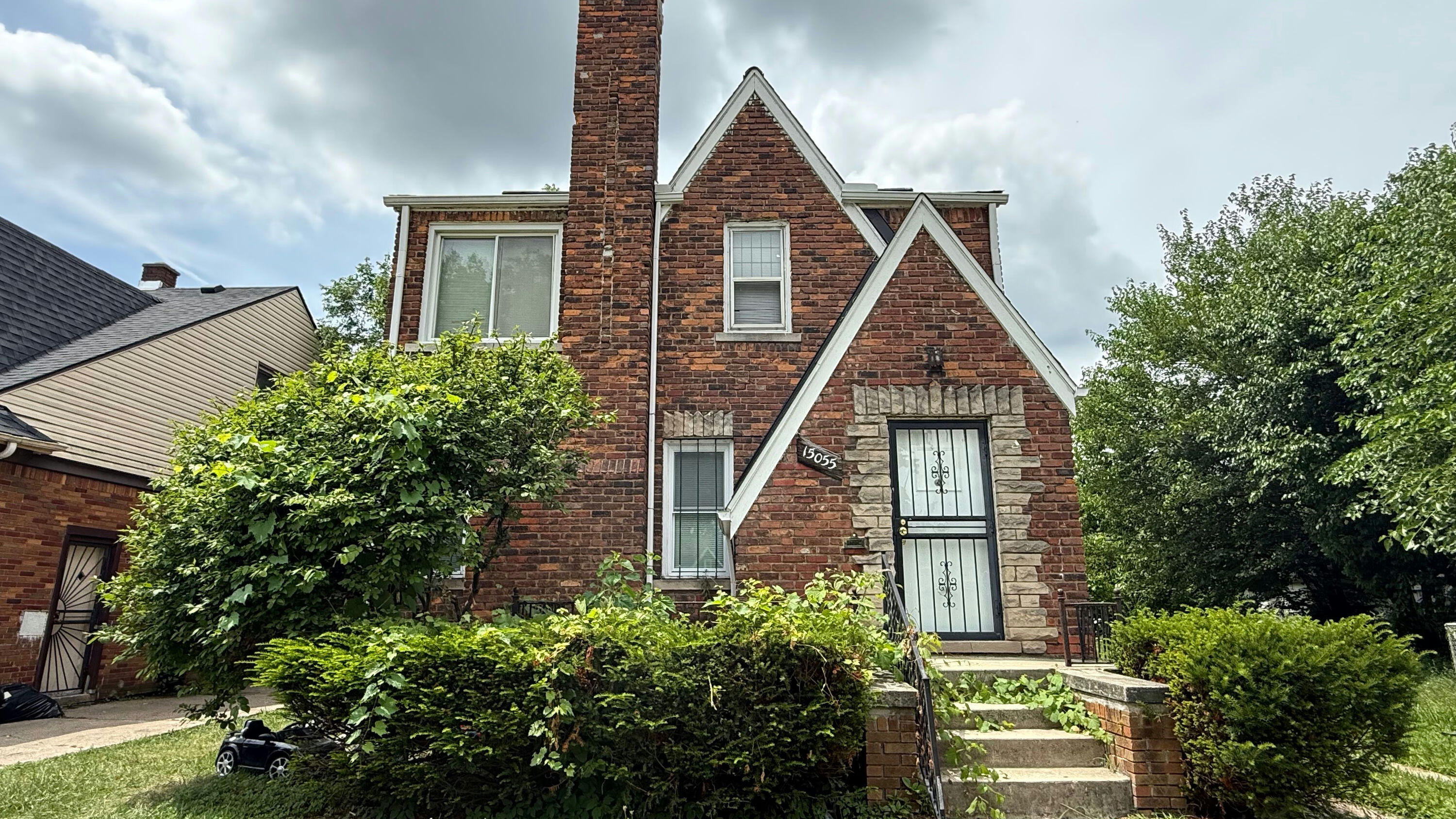 15055 Mark Twain Street — photo