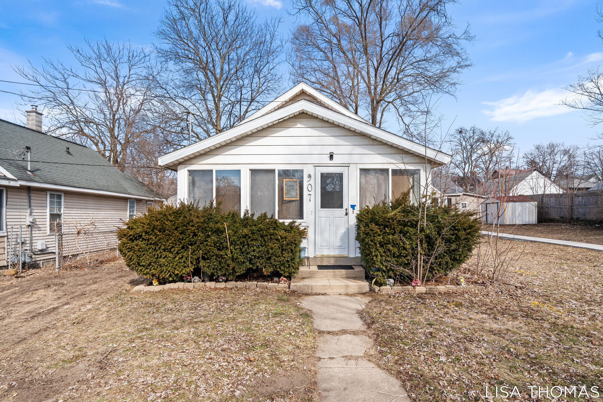 907 Merritt Street SE — photo