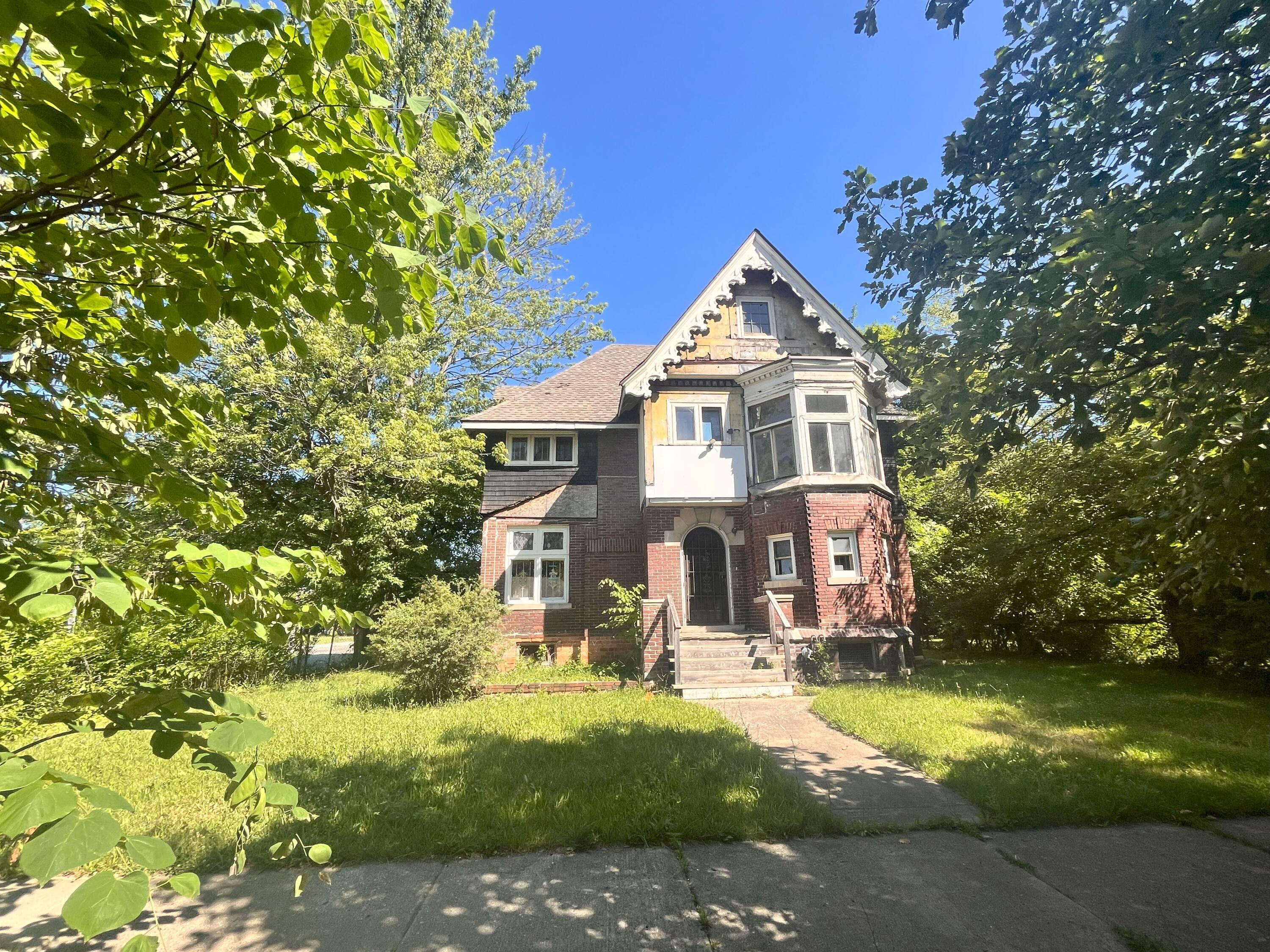 205 Alger Street — photo