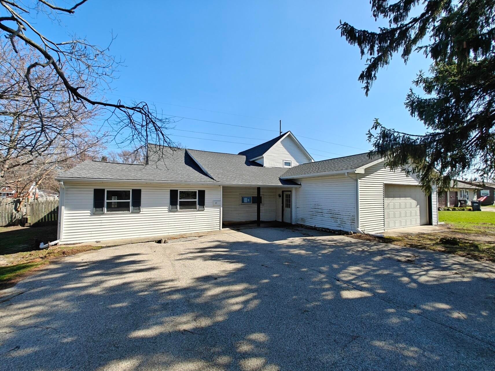 5587 E Karen Court — photo