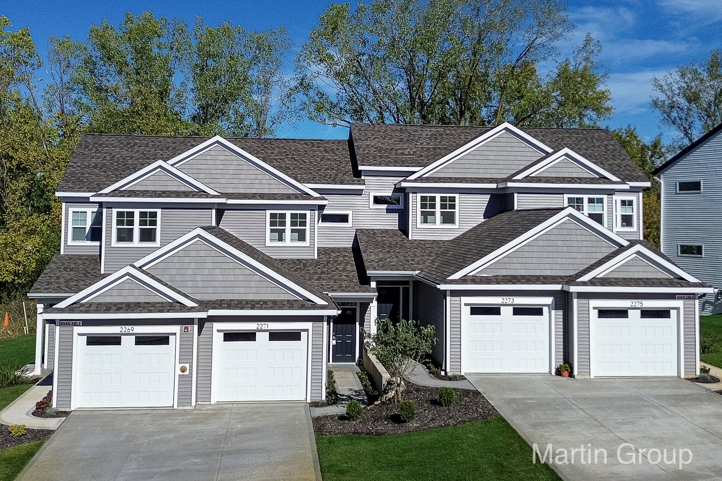 2221 Watertown Way NE — photo