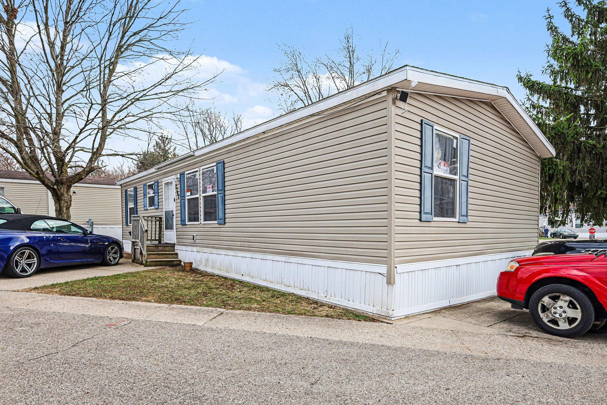 2762 Regina Street SW 338 — photo