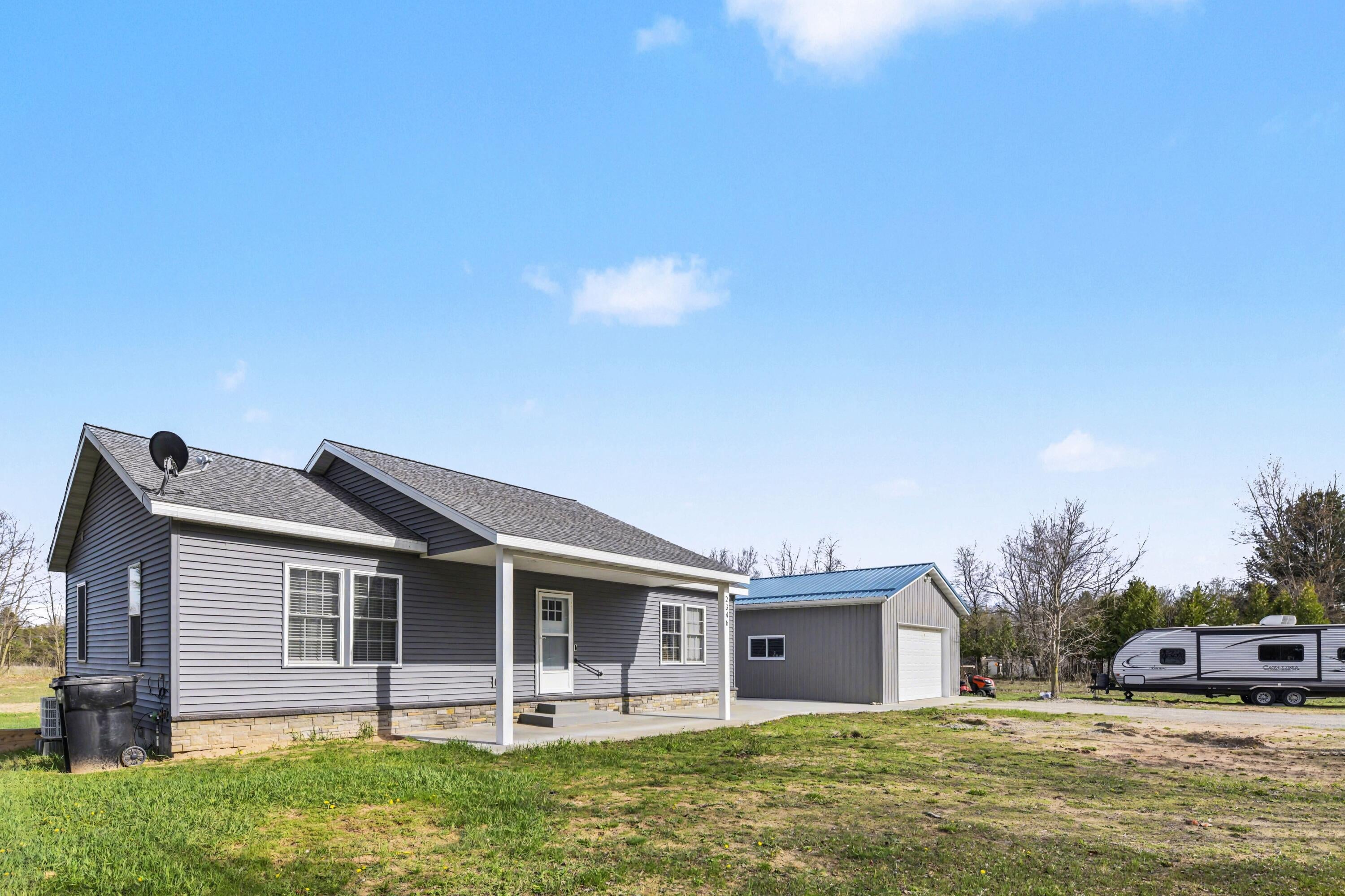 2346 W Madison Road — photo