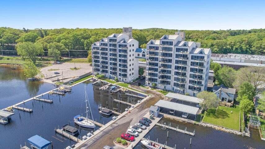 2964 Lakeshore Drive — photo