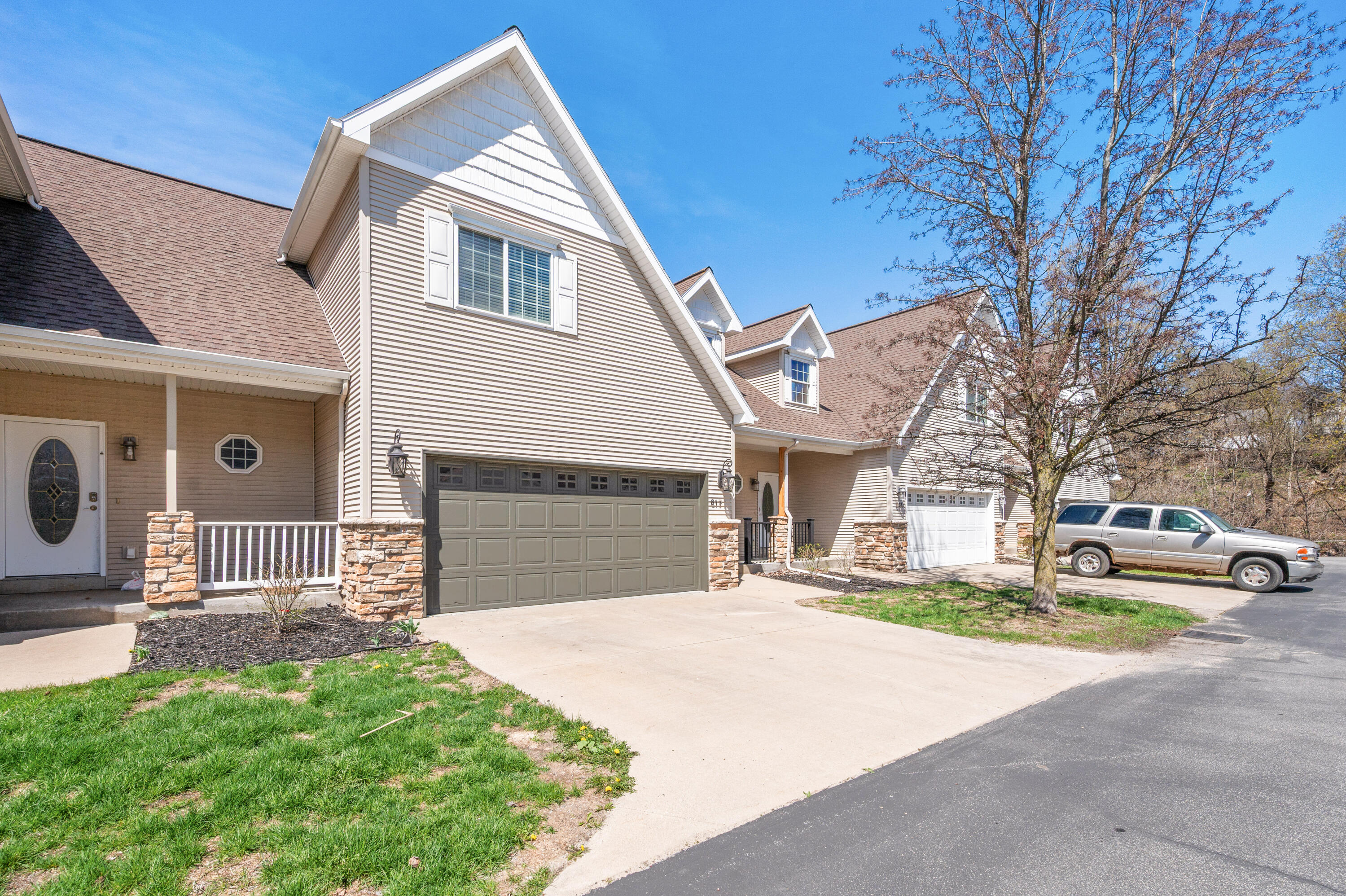 817 Tioga Park Drive — photo
