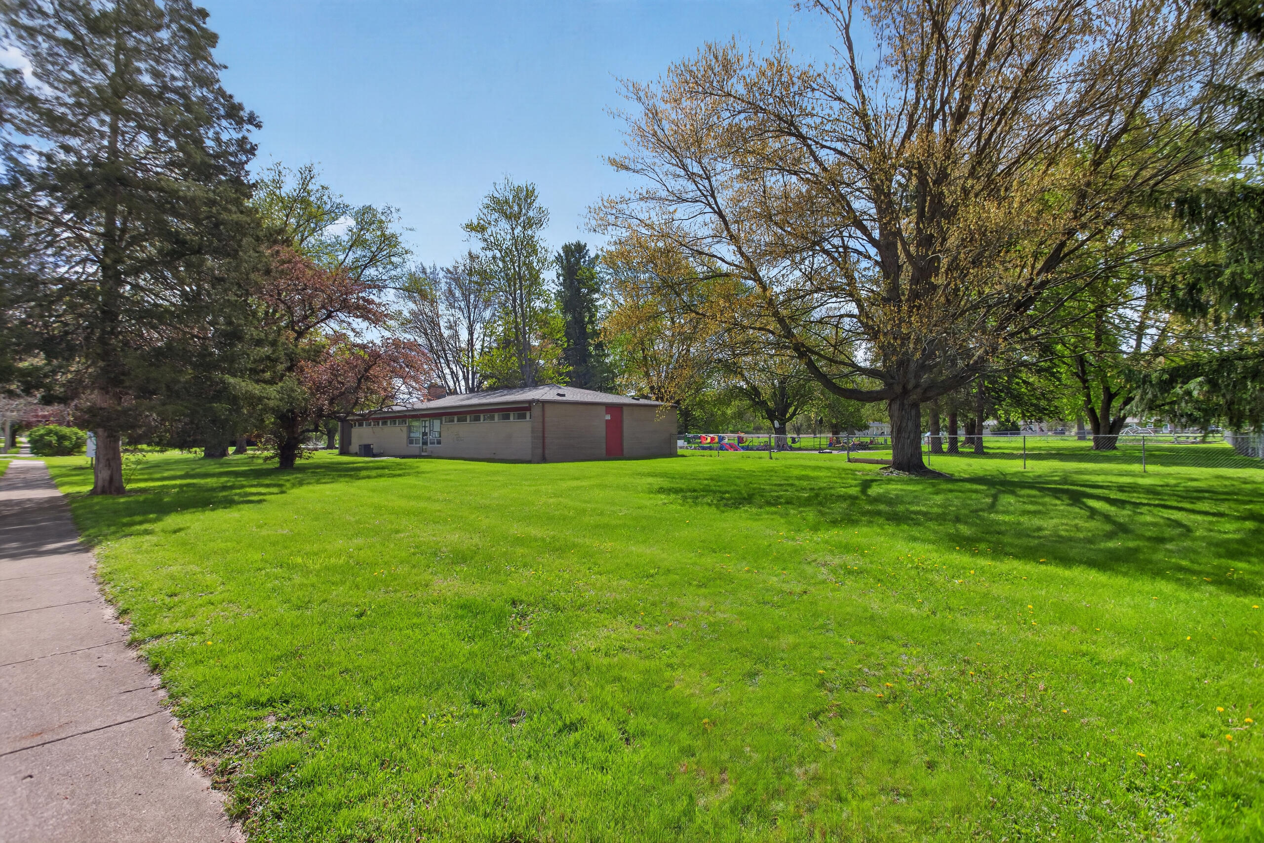 227 E State Street, Hanover, MI 49241 — photo 3