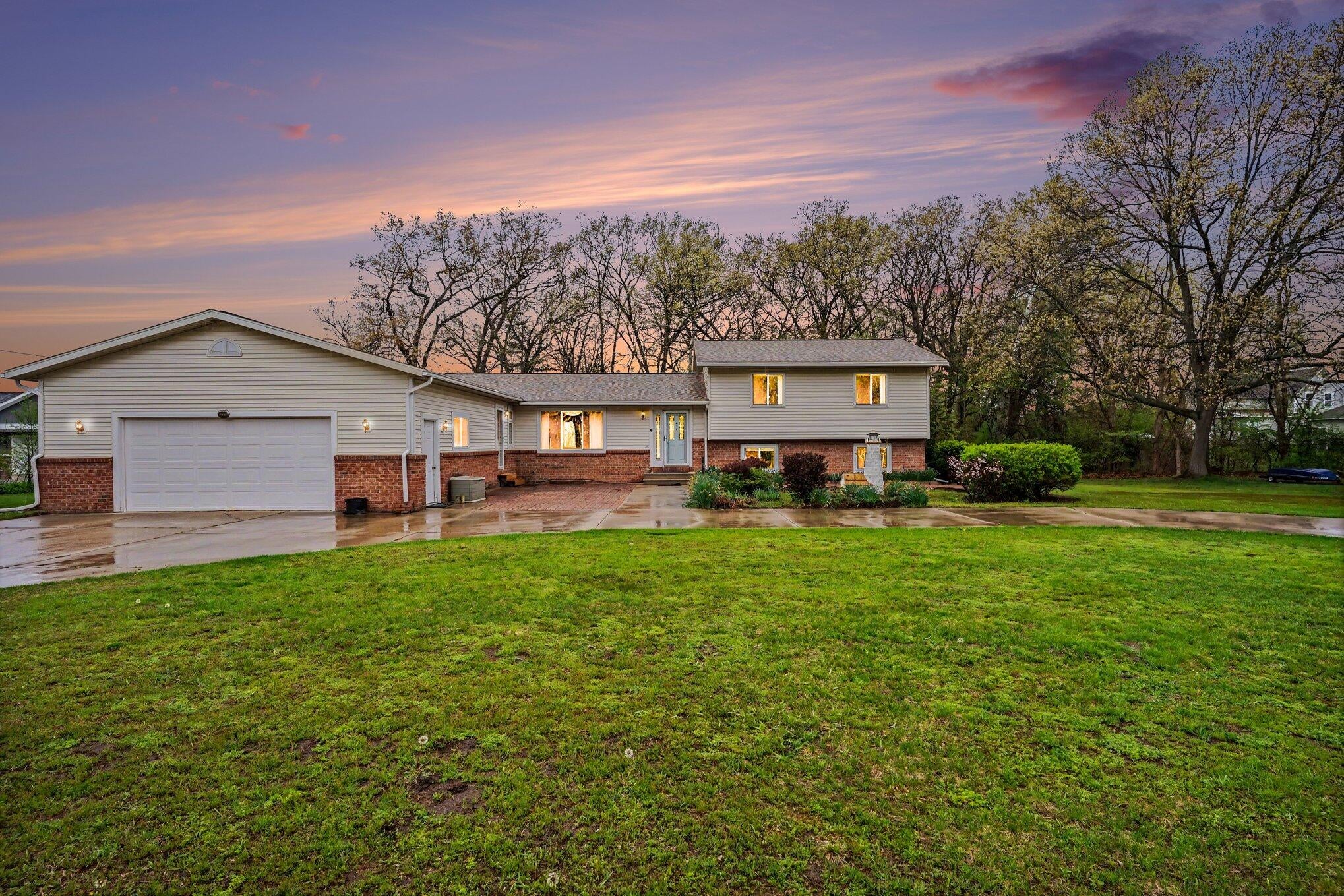 15378 Mcleans — photo