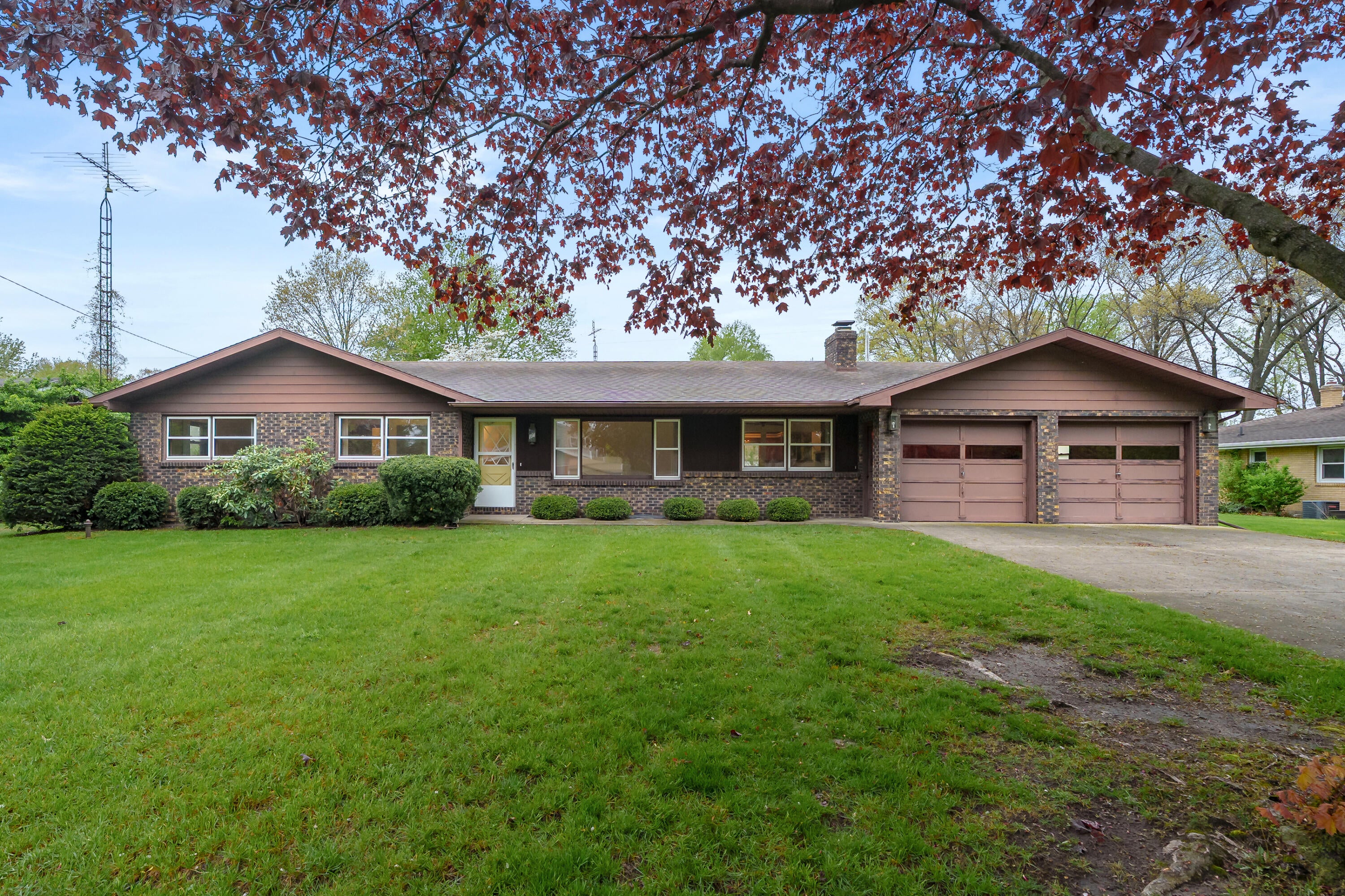 2286 Shiawasee Lane — photo