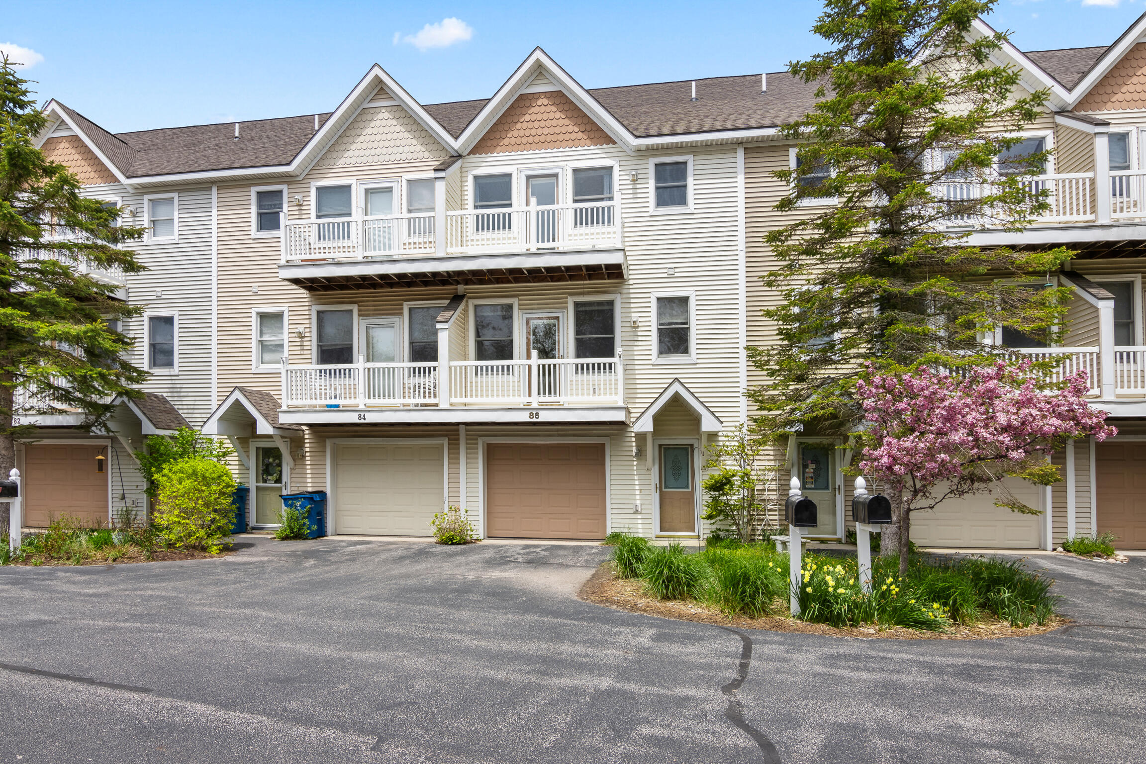 86 Spinnaker Drive — photo