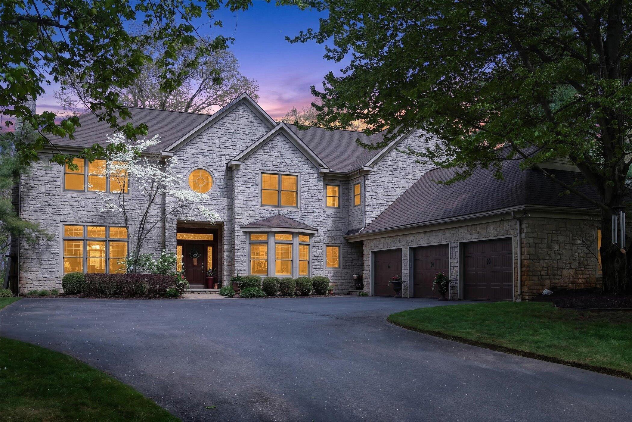 5069 Mountain Ridge Drive NE — photo